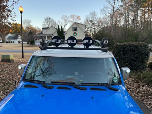 Used 2007 Toyota FJ Cruiser 4WD image 2