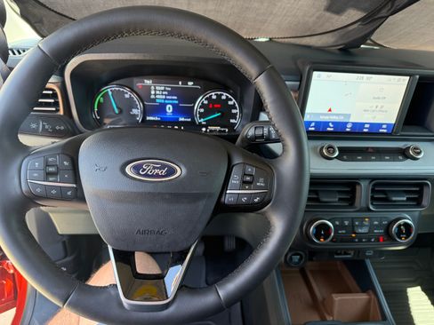 Used 2024 Ford Maverick Lariat FWD image 13