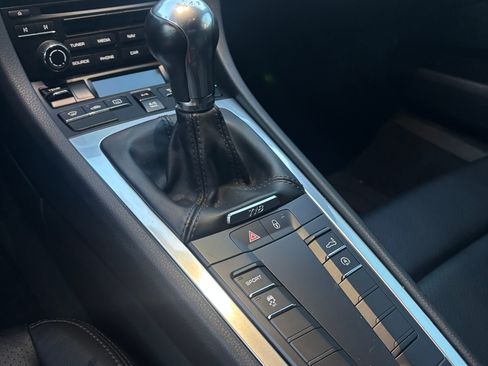 Used 2018 Porsche 718 Cayman S image 14