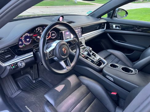 Used 2019 Porsche Panamera 4 AWD/4WD image 8