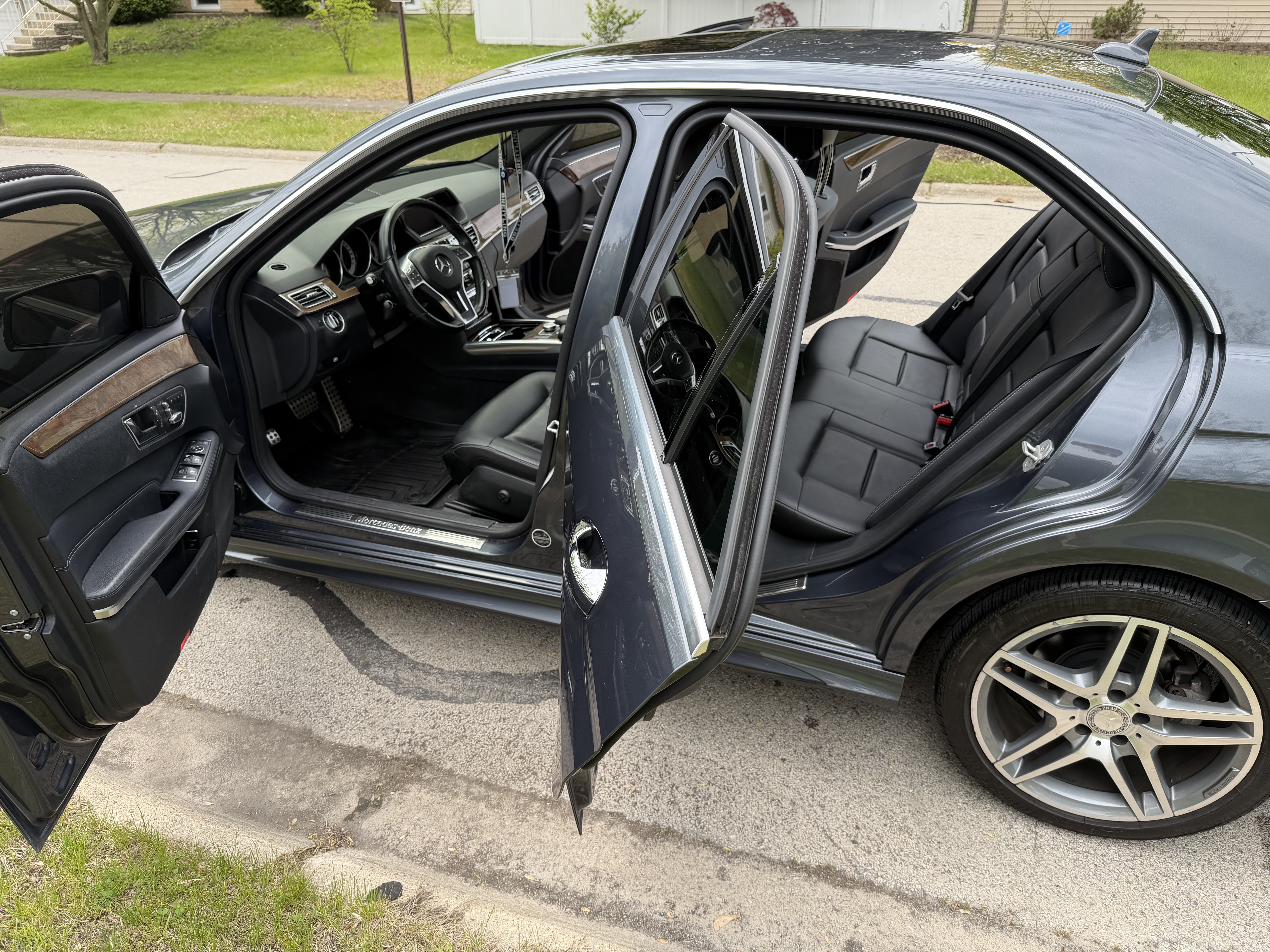 Used 2014 Mercedes-Benz E 350 4MATIC Sedan image 8