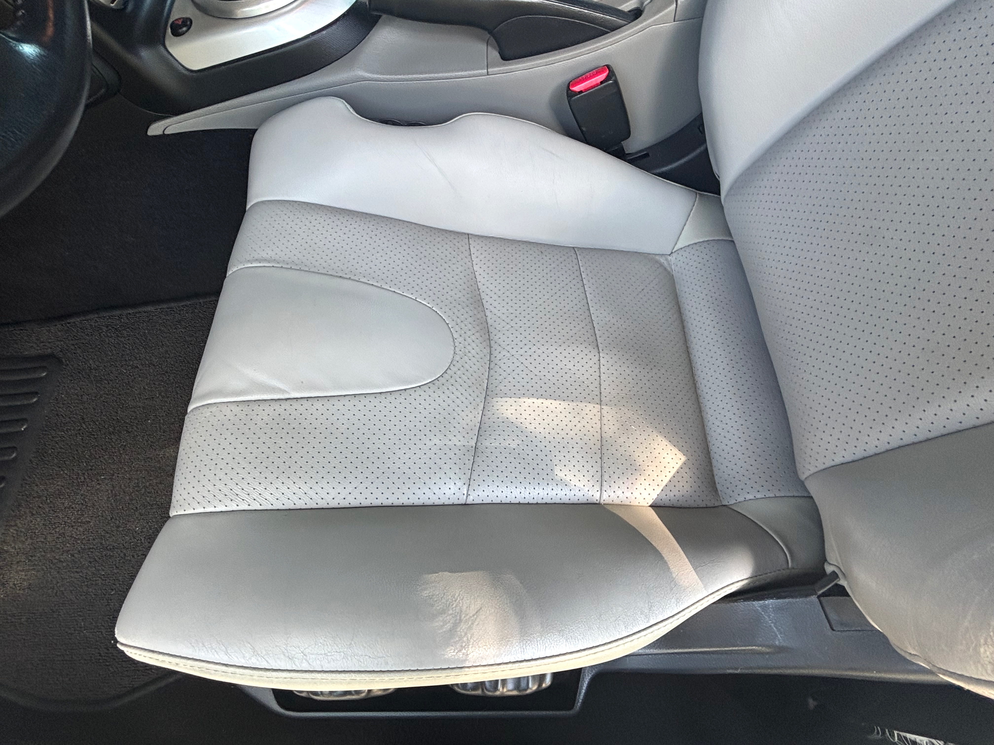 Used 2008 Nissan 350Z Touring RWD image 8