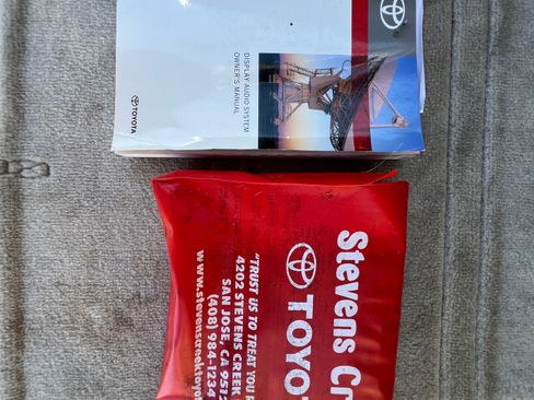 Used 2012 Toyota Prius Three image 18