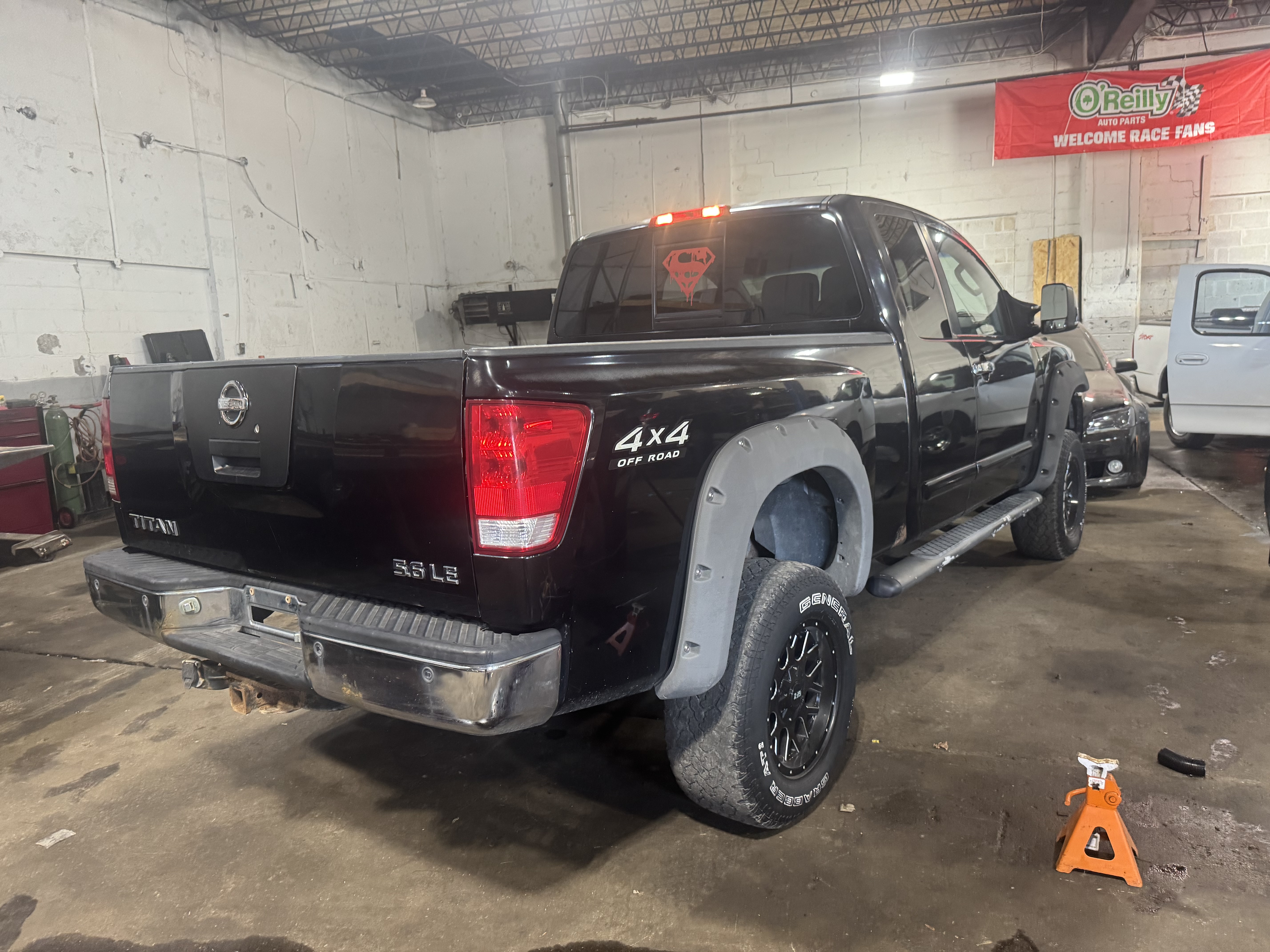 Used 2004 Nissan Titan LE w/ (NAV) Nissan Navigation Pkg AWD/4WD image 8