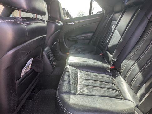 Used 2012 Chrysler 300 S w/ Luxury Group image 7