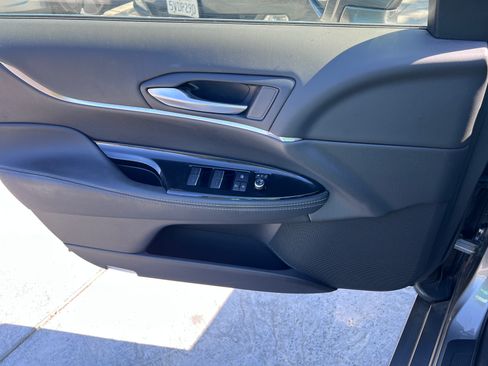 Used 2021 Toyota Mirai image 10