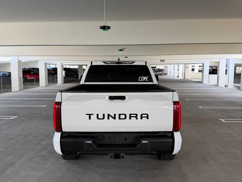 Used 2024 Toyota Tundra Limited image 5