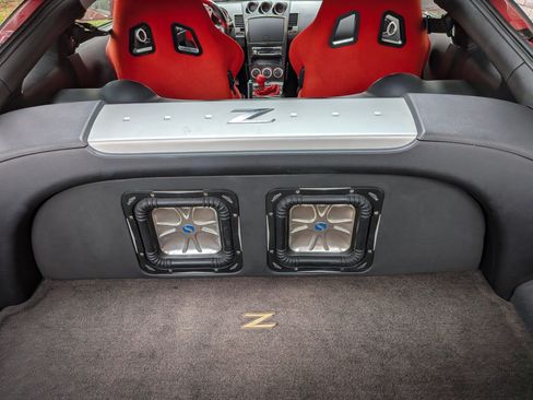 Used 2004 Nissan 350Z Track w/ Cargo Convenience Pkg image 13