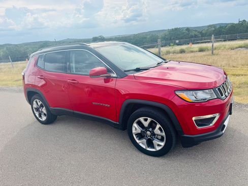 Used 2019 Jeep Compass Limited AWD/4WD image 2