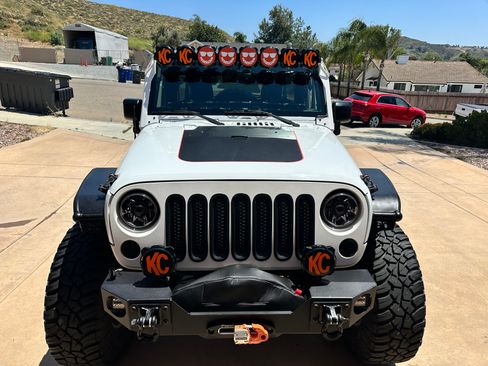 Used 2016 Jeep Wrangler Unlimited Sahara w/ Max Tow Package image 4
