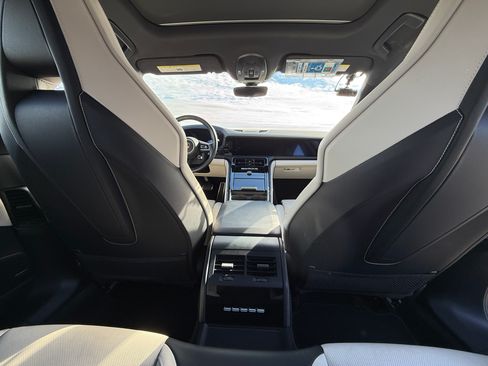 Used 2024 Porsche Panamera 4 image 26