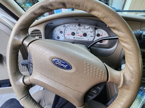 Used 2003 Ford Explorer Sport Trac XLT image 15