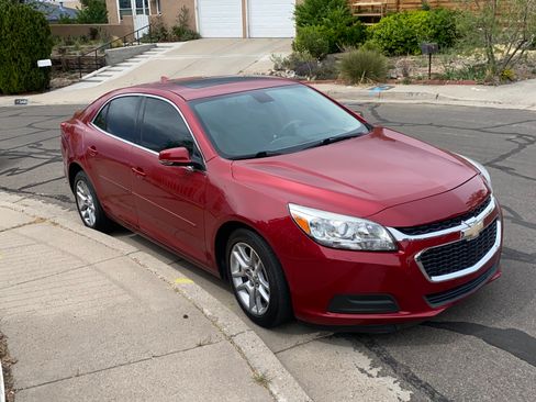 Used 2014 Chevrolet Malibu LT image 2