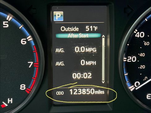 Used 2017 Toyota RAV4 LE image 15