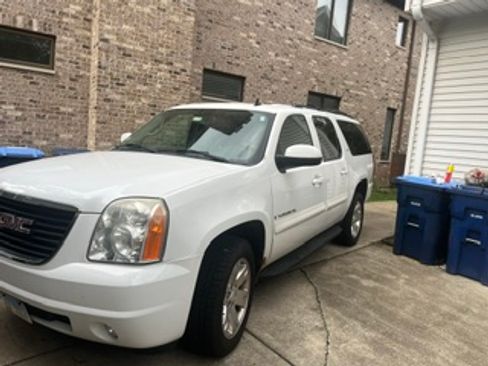Used 2008 GMC Yukon XL SLT AWD/4WD image 4