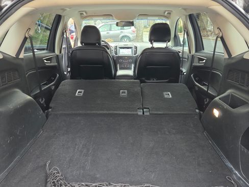 Used 2019 Ford Edge SEL w/ Equipment Group 201A image 16