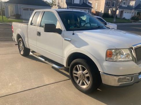 Used 2005 Ford F150 Lariat image 5