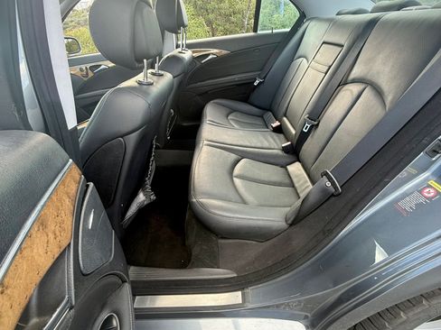 Used 2009 Mercedes-Benz E 350 Sedan image 5