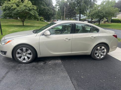 Used 2016 Buick Regal AWD image 12