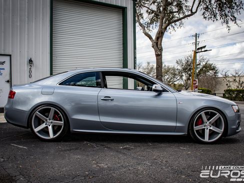 Used 2010 Audi A5 2.0T Premium image 5