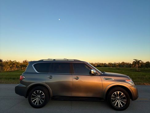 Used 2020 Nissan Armada SL w/ Premium Package image 5