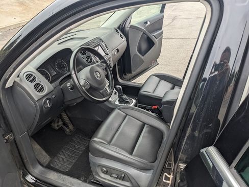 Used 2016 Volkswagen Tiguan SE image 10