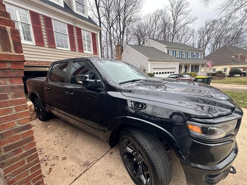 Used 2022 RAM 1500 Limited image 2