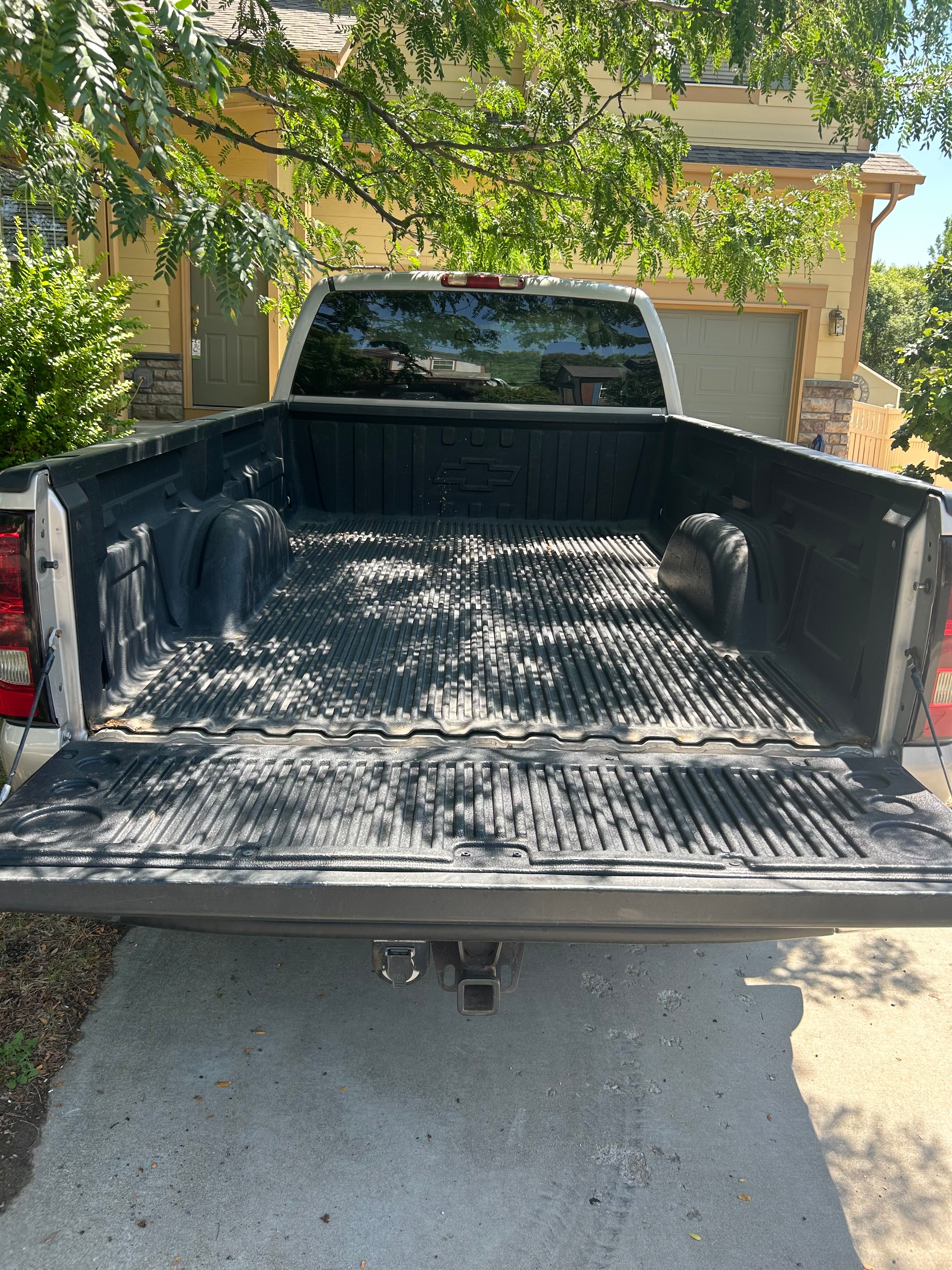 Used 2004 Chevrolet Silverado 2500 LS w/ Snow Plow Prep Package AWD/4WD image 5