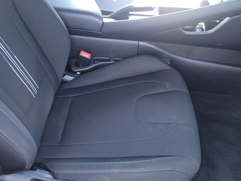 Used 2021 Hyundai Elantra SEL w/ Cargo Package image 2