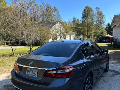 Used 2016 Honda Accord EX-L image 4