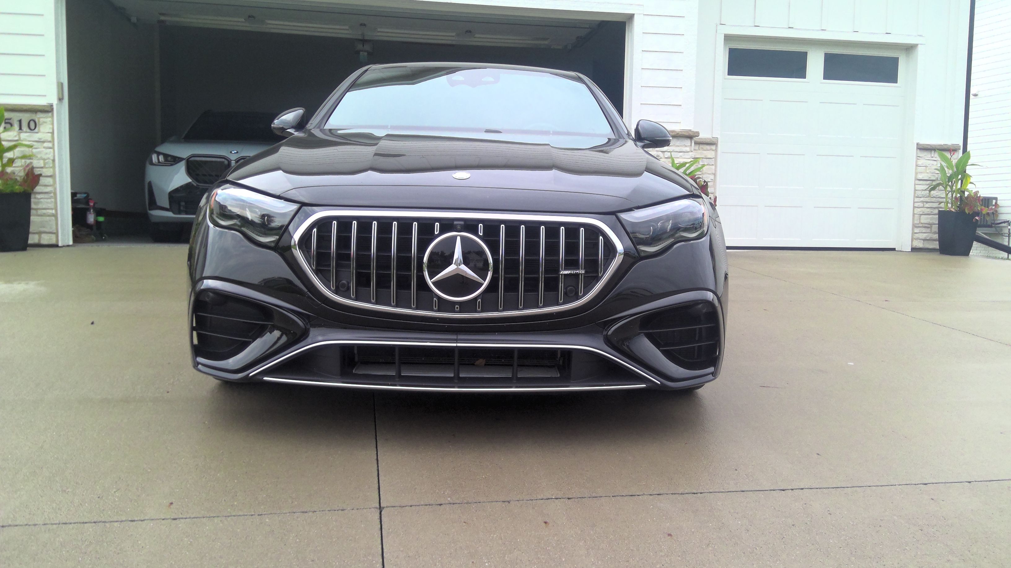 Used 2025 Mercedes-Benz E 53 AMG e 4MATIC Sedan image 2