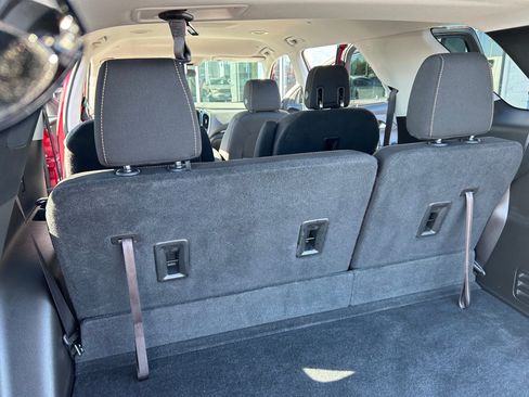 Used 2018 Chevrolet Traverse LT w/ LPO, Floor Liner Package image 11