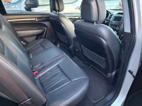 Used 2013 Kia Sorento SX w/ SX Premium Pkg AWD/4WD image 9