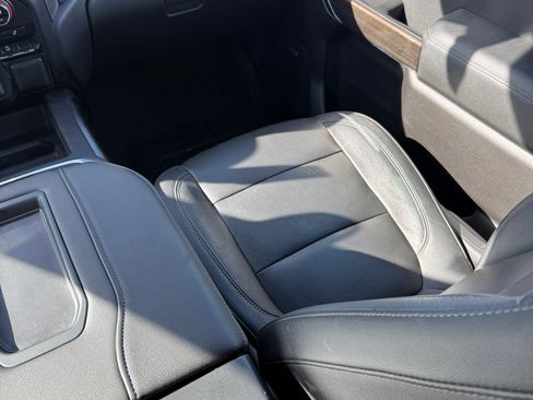 Used 2019 Chevrolet Silverado 1500 LT Trail Boss image 15