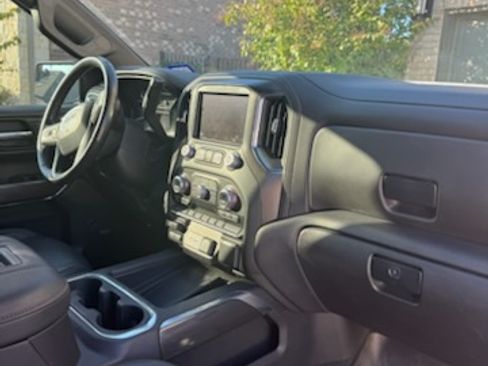 Used 2022 GMC Sierra 1500 AT4 w/ AT4 Preferred Package image 11