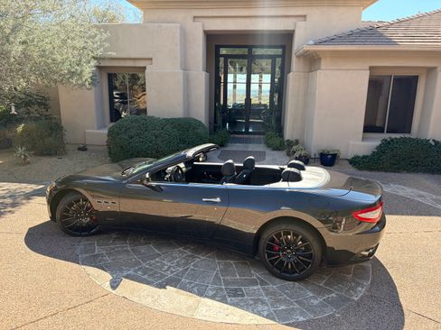 Used 2011 Maserati GranTurismo Convertible image 4