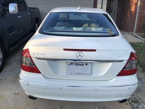 Used 2007 Mercedes-Benz E 350 Sedan image 4