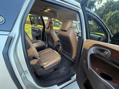 Used 2015 Buick Enclave Premium image 15