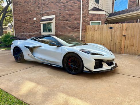 Used 2024 Chevrolet Corvette Z06 w/ Battery Protection Package image 20