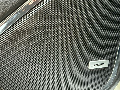 Used 2016 Chevrolet Suburban LT image 17