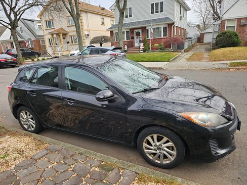 Used 2013 MAZDA MAZDA3 i Touring image 9