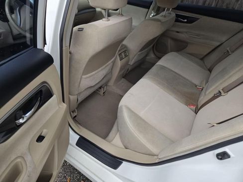 Used 2013 Nissan Altima 2.5 SV image 10