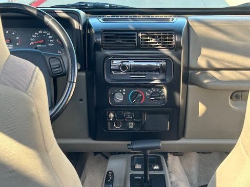 Used 2003 Jeep Wrangler X image 10