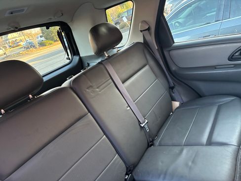 Used 2006 Ford Escape 4WD Hybrid image 13