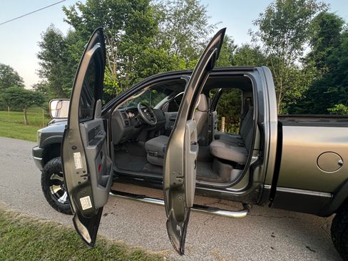 Used 2007 Dodge Ram 2500 Truck SLT w/ Quad Cab Big Horn Value Group AWD/4WD image 11