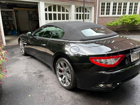 Used 2015 Maserati GranTurismo Convertible RWD image 4