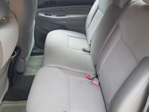 Used 2015 Toyota Tacoma Pickup 4D 6 ft image 6