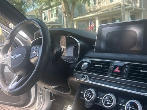 Used 2019 Genesis G70 3.3T Advanced w/ Sport Package image 15