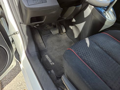 Used 2013 MAZDA MAZDA2 Touring image 16