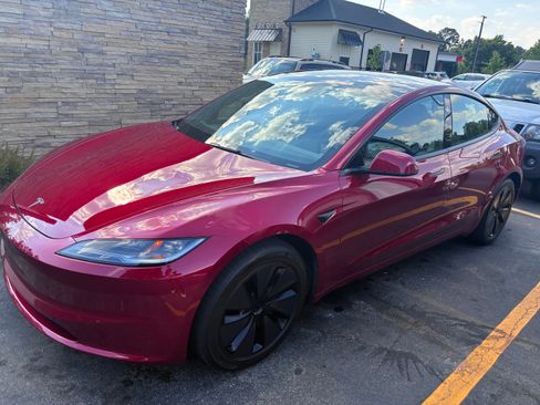 Used 2024 Tesla Model 3 Long Range RWD image 1